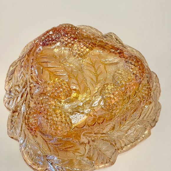 vintage FOLDED CLEAR ORNATE GLASS GOLD TRIM & AMBERINA CARNIVAL GLASS DISHES - Picture 7 of 7